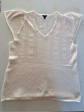Torrid Cream Textured Knit Top Size 2 V-Neck Flutter Sleeve